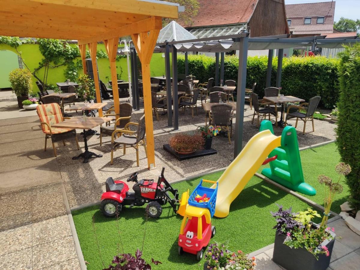 Hotel 4 Jahreszeiten mit Restaurant Albstadt Kültér fotó
