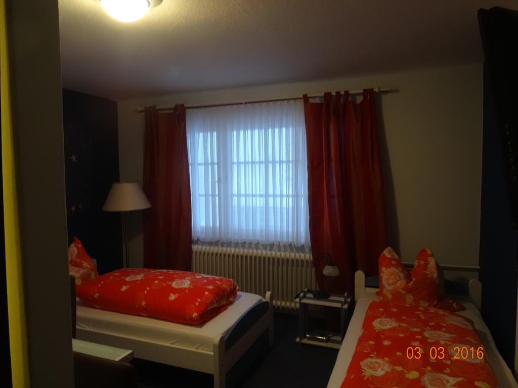 Hotel 4 Jahreszeiten mit Restaurant Albstadt Kültér fotó