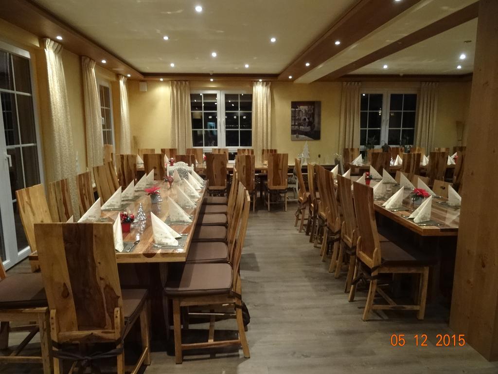 Hotel 4 Jahreszeiten mit Restaurant Albstadt Kültér fotó