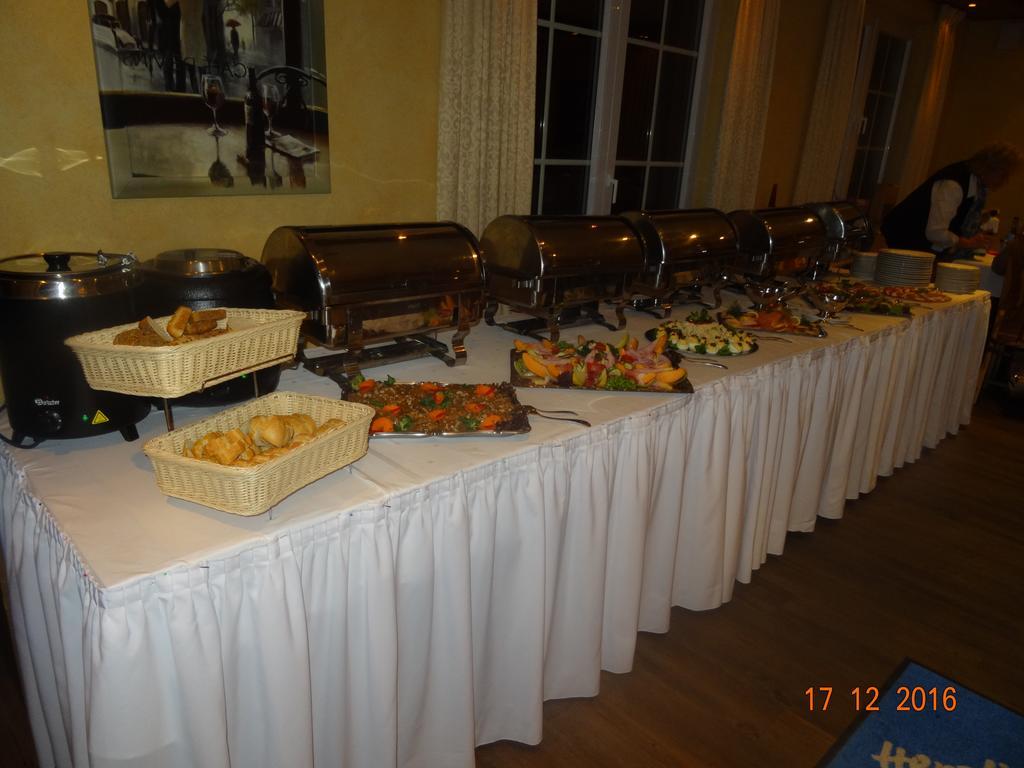 Hotel 4 Jahreszeiten mit Restaurant Albstadt Kültér fotó
