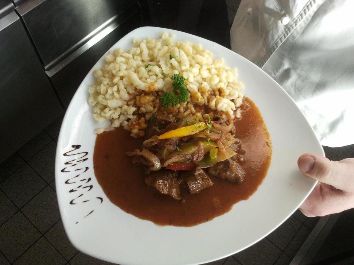 Hotel 4 Jahreszeiten mit Restaurant Albstadt Kültér fotó